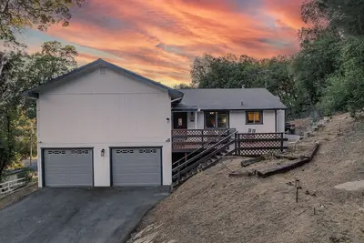 Image de Buckeye Ranch: Lovely mountain house/ 20 min from Yosemite/ 6 min from Bass lake