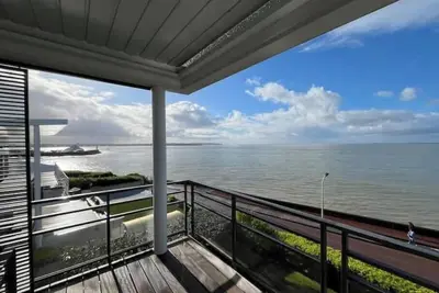 Image de Appartement vue mer panoramique avec jacuzzi