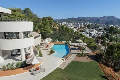 Image de Linum Hill Luxury 2br Apt with Garden & Pool