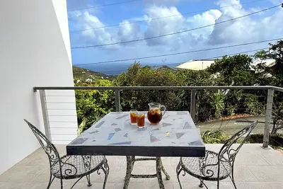 Image de Vibes & Views @ Sunset Quarters | 2-Bedroom Condo with Pool & Sunset Views in Cruz Bay, St. John