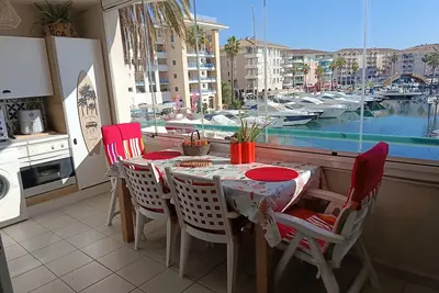 Image de Port Fréjus vue port, grand T2, 47m2, clim, piscine, pour 4 privilegiés