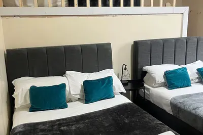 Image de Tudors eSuites - Budget Apartments
