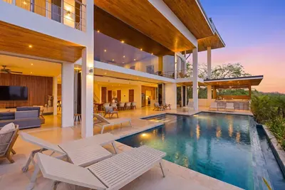 Image de Hilltop Villa: Infinity Pool & Ocean Horizon
