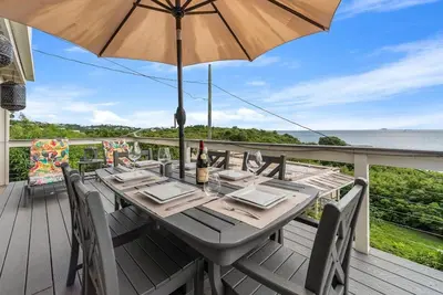 Image de 2 Bedroom Retreat with Ocean Views - Solar & Generator Included