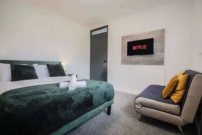 Image de Hockley 4 chambres, 12 couchages avec jardin & parking gratuit