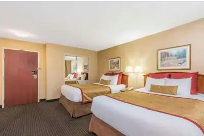 Image de Relax in a Welcoming Suite w/ Sofa Bed Near Top Lancaster Attractions