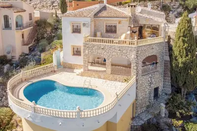 Image de Villa Luna: A cozy and peaceful villa with a pool and views, just 15 minutes from the beach
