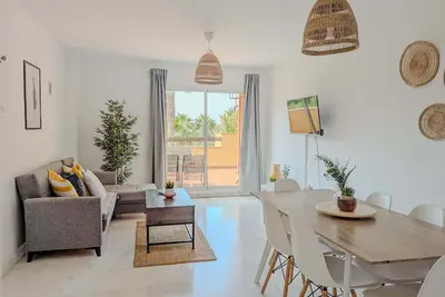 Image de Relaxing 2 Bed duplex: seaviews, terrace & rooftop