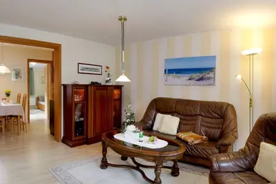 Image de Two-room vacation rental, Type Rw2—with terrace—thatched-roof house at An der Rehwiese
