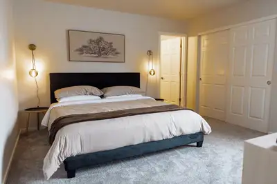 Image de Large Pasco Retreat for Groups, Sleeps 7