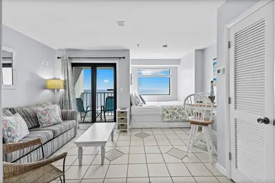 Image de Oceanfront Studio | Myrtle Beach Resort Rt0802