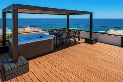 Image de House with Rooftop & Jacuzzi in Albufeira