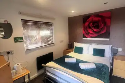 Image de Tudors eSuites - Budget Apartments