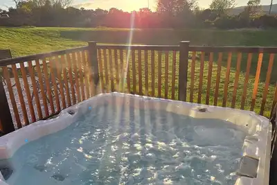 Image de Beech Lodge | Retraite jacuzzi près du Loch Ness