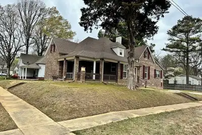 Image de Retraite Spacieuse à Jonesboro | Près du Centre-ville | Cuisine Équipée | Tv Intelligentes