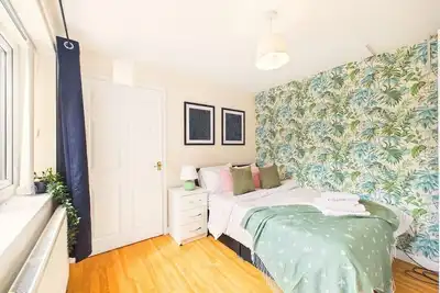 Image de Matford House | Spacious Stay | Sleeps 6 | Parking