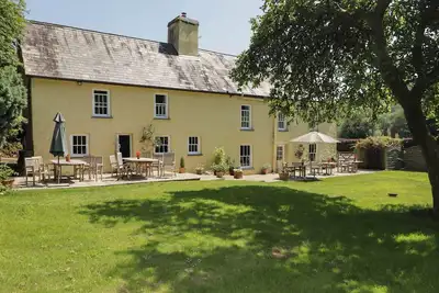 Image de Ty Mawr Country House, pet friendly, with open fire in Brechfa