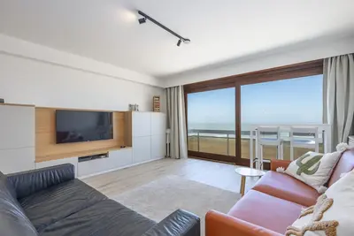 Image de Appartement au 8? étage avec vue sur la mer