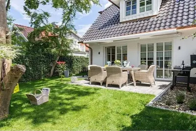 Image de Maison de vacances à Zingst avec piscine