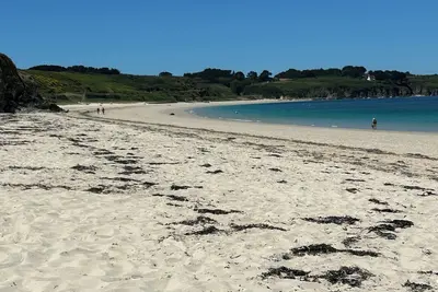 Image de Maison à 700m de la plage des Grands-Sables  par un chemin champêtre jardin clos