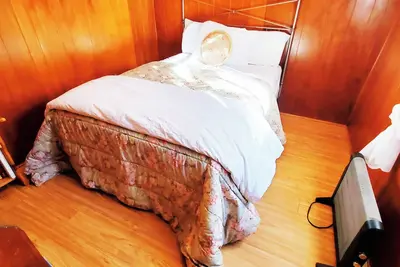 Image de Time Traveler Retreat in close to down Town Julian -  Pets Ok