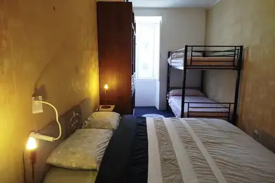 Image de Suite with a private living room