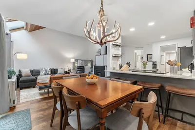 Image de Mad River Valley Modern 3 bedroom & 2 bath Condo; Convenient Location