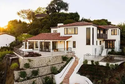 Image de Los Tilos Estate: Luxury Spanish Estate with Iconic La Views & Private Pool