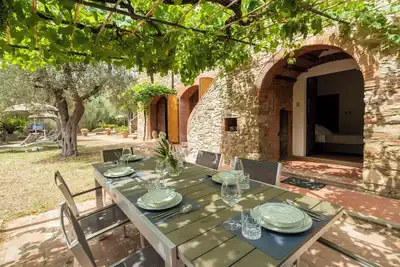 Image de Belle maison de vacances privée pour 8 personnes avec Wifi, climatisation, patio et animaux admis