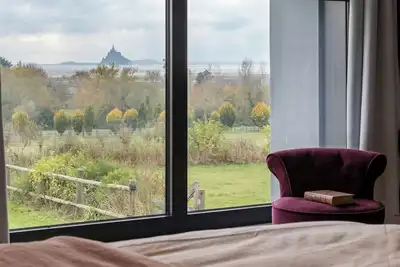 Image de Villa avec piscine et vue sur le Mont-Saint-Michel