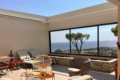 Image de Bel appartement avec grande terrasse vue mer