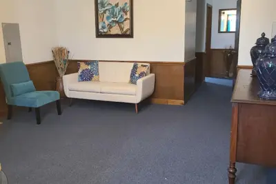 Image de Retraite paisible à Crawford Farms – Calme et confortable pour travail ou détente.