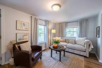 Image de Downtown Bungalow < Less than 1. 5 Miles to Uga!