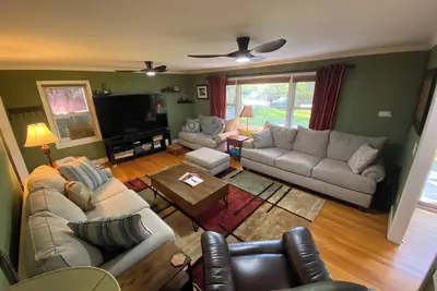 Image de Highland Hideaway 3bd-2bth, Gameday Stadium-walkable, 82\"Tv/Pool Table/Firepit