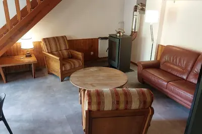 Image de Maison de charme en pierre avec cour fermée Idéale pour 4 à 5 personnes
