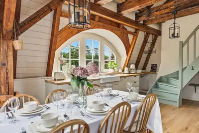 Image de Familyfriendly apartment, cosy, next to the park located in an historic Villa