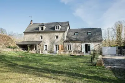Image de Gîte en pierre dans une ancienne carrière