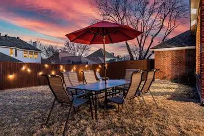 Image de Frisco 4br | Crew, Team & Relocation Ready