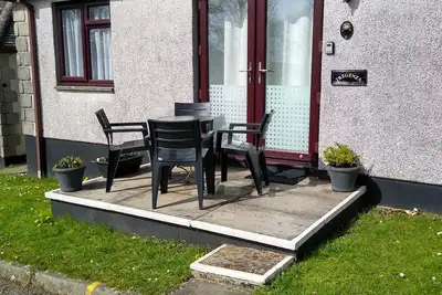 Image de Tregenza self catering Holiday Bungalow, set in the grounds of 17cKenegie Manor.