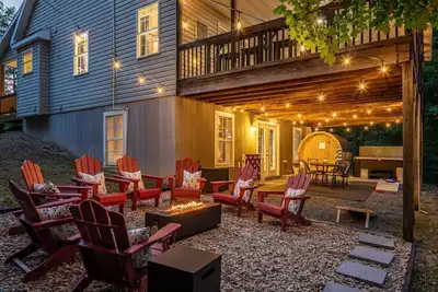 Image de Perch&PineEscape, HotTub, Sauna, Firepit, Gameroom!