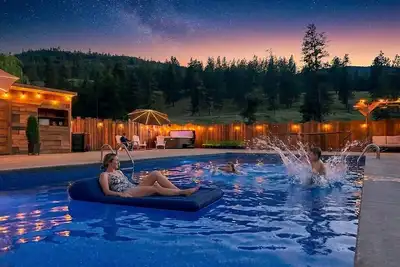 Image de The Ranch Estate - pool, spa, creek, country wilderness