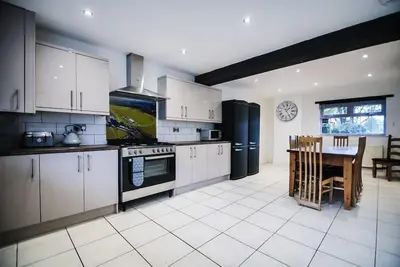 Image de Knavesmire Cottage - Hot Tub, sleeps 10