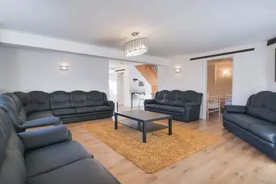 Image de Minster Lodge - Hot Tub, Sleeps 16
