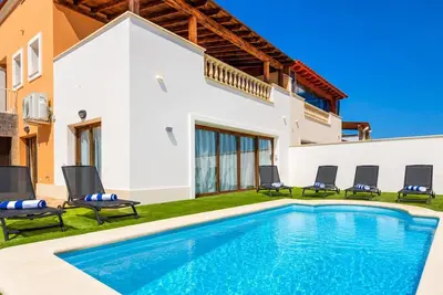 Image de Villa Anaiaks - Cinq Chambres Villa, Couchages 9