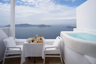 Image de Elysora Suite, Divine Sea Views, Outdoor & Indoor Jacuzzi, Santorini