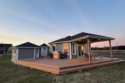 Image de Bord de l'eau et vue incroyable | Chalet du Phare