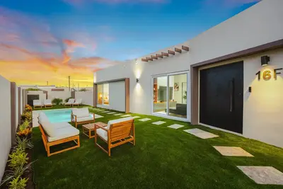 Private Pool Villa - Modern Smart Home, 10 Min to Eagle Beach