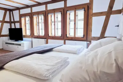 Image de Heinrich Apartment in a half-timbered house from 1596 – Jena’s Old Town