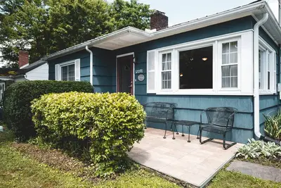 Image de Conneaut Lake Cottage, Walk to Midway Beach, Sleeps up to 5, Family Friendly