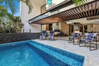 Image de Tamaran Luxury 3br Villa | Pool + Rooftop Jacuzzi